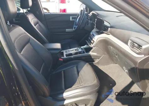 2023 Ford Explorer Xlt z USA, uszkodzony, nr VIN 1FMSK7DH9PGB74089